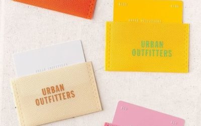 Tout savoir sur les étiquettes pour vêtements : Utilité, Types et Personnalisation