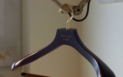 Élevez Votre Marque de Mode avec les Cintres Personnalisés de Cyntre.shop